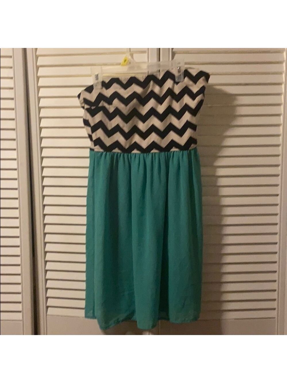 Dress - Picture 1 of 4